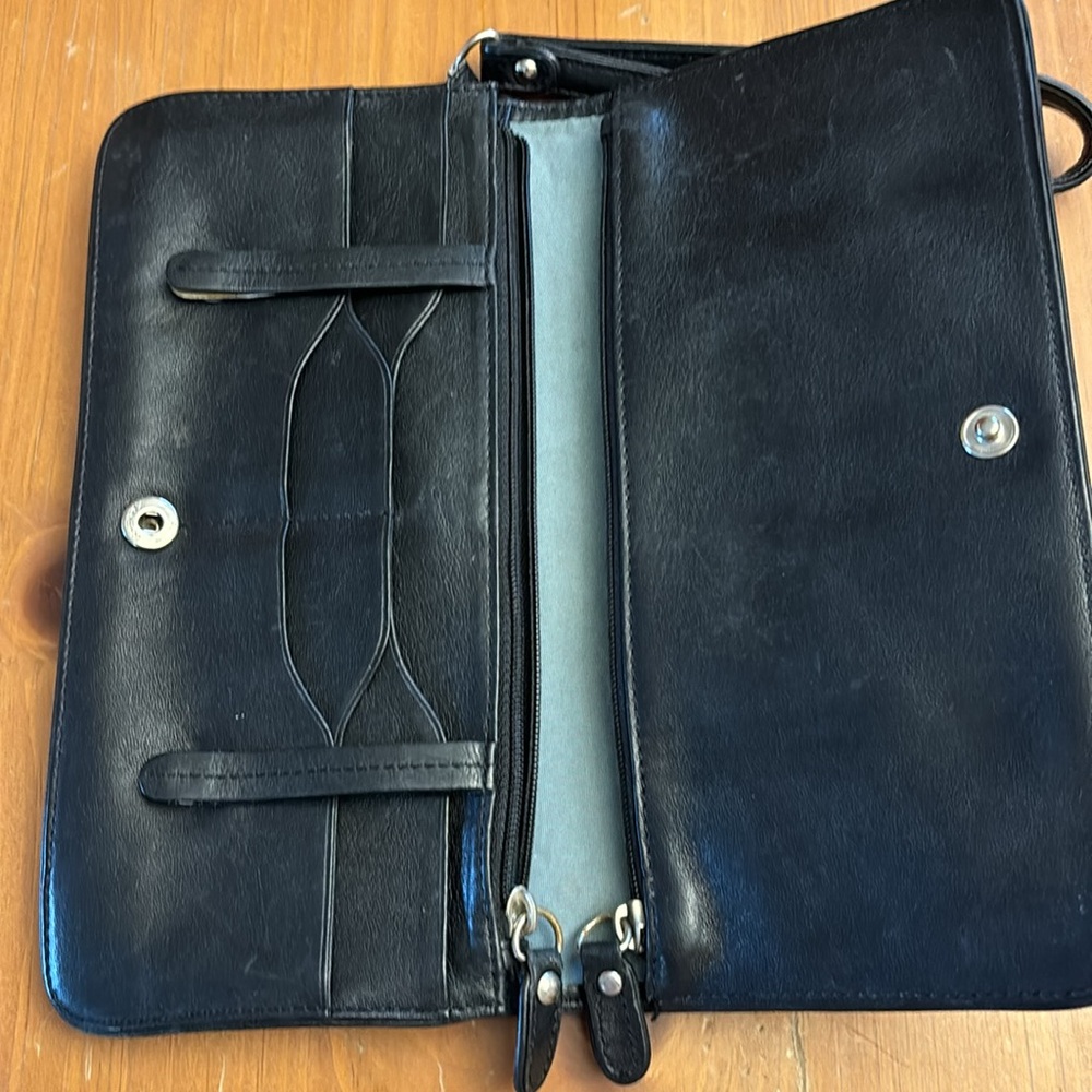 COLE HAAN Alexa Leather Wristlet Wallet Black Bi-Fold Buckles Pockets Cards - Picture 3 of 9